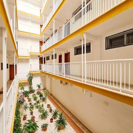 Modern Apartment Right In The Heart Of Benidorm Exterior foto