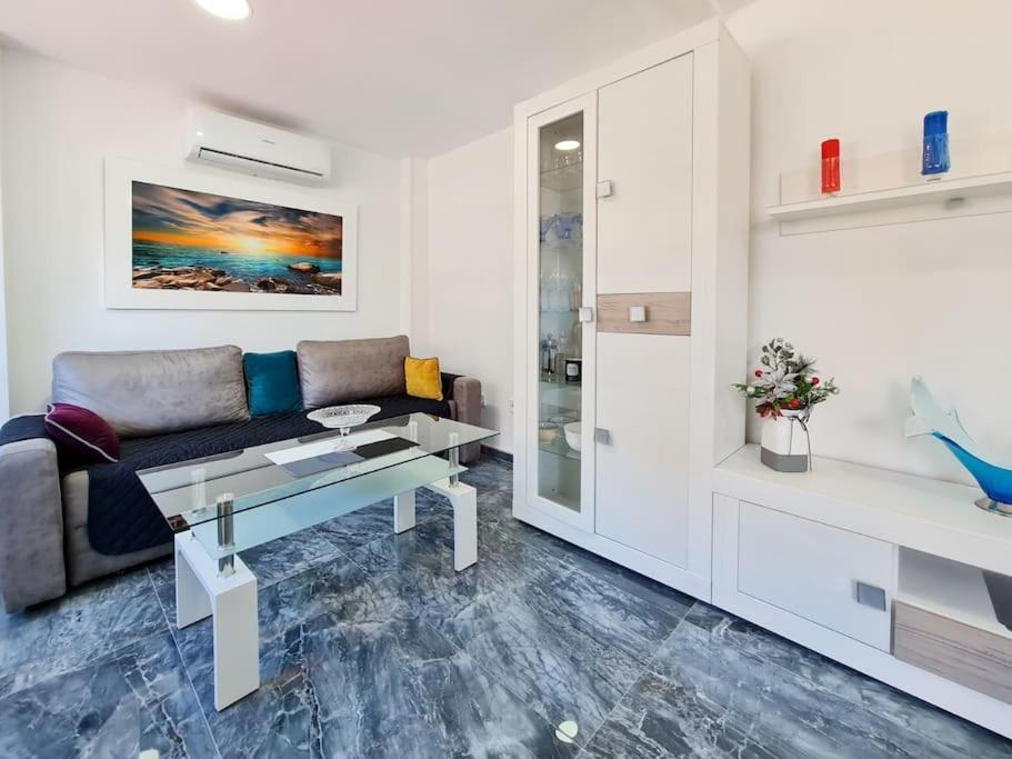 Modern Apartment Right In The Heart Of Benidorm Exterior foto